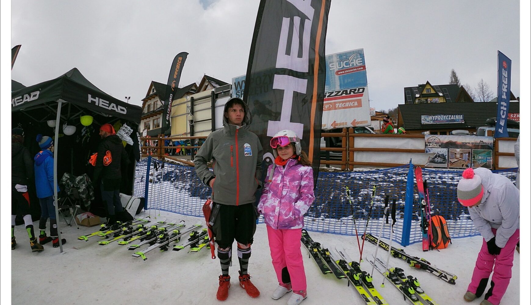 Start naszych narciarzy w zawodach charytatywnych Krzysiek Pomaga Pomagać